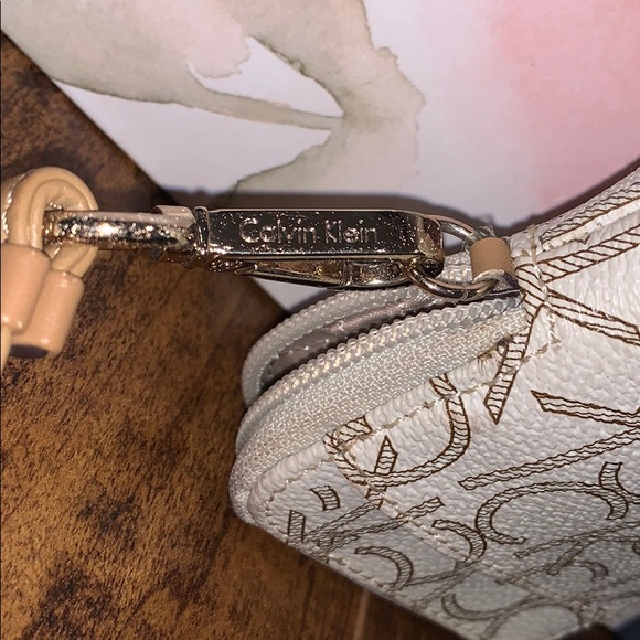 Calvin Klein Wristlet - Picture 5 of 8
